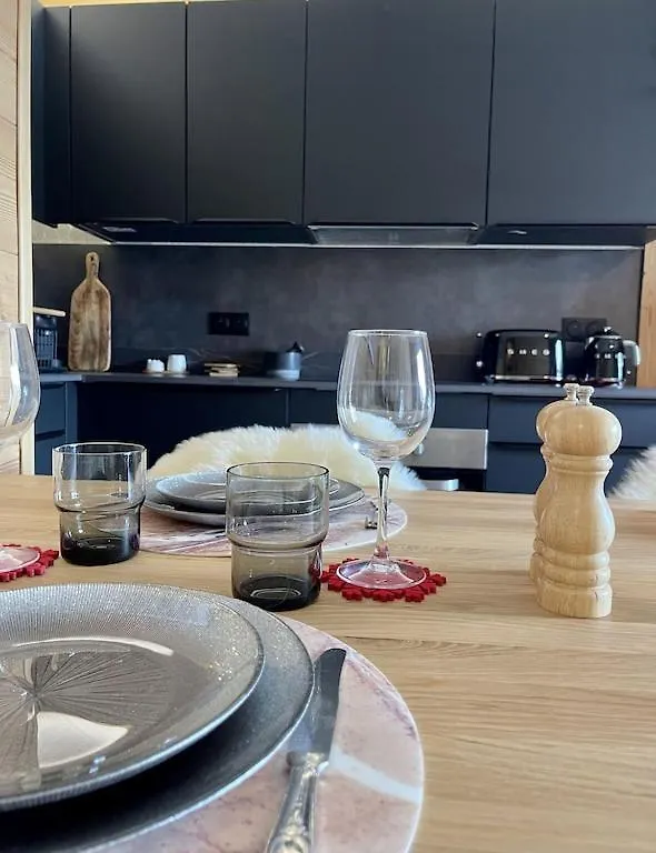 Megeve -White Aster- Charming Renovated Apartment